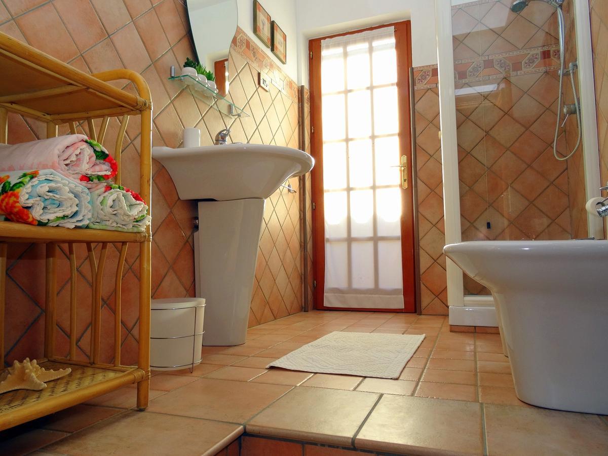 Bed and Breakfast Bb Doliahouse Dolianova Pokoj fotografie
